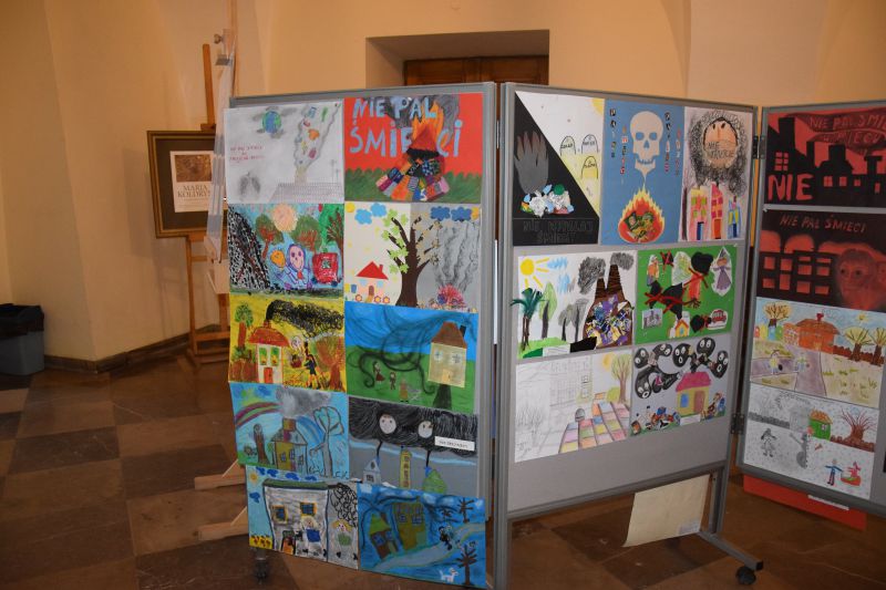 „Nie pal śmieci” – wystawa i prelekcje dla dzieci, akcje informacyjne i kontrole
